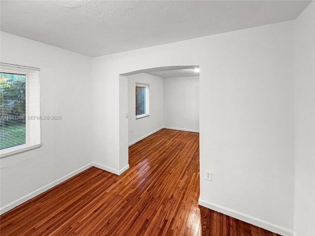 Building Photo - 1575 SW 12th Ave