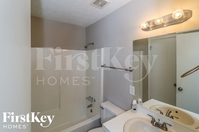 Building Photo - 3960 Watkins Way