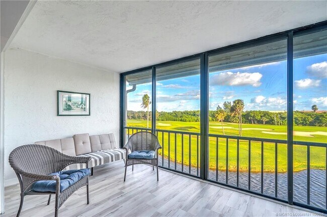 Building Photo - 5532 NE Gulfstream Way