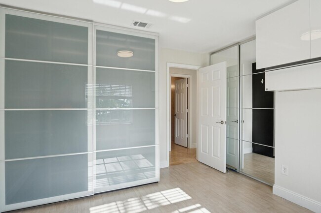 Building Photo - 4971 Ataman St