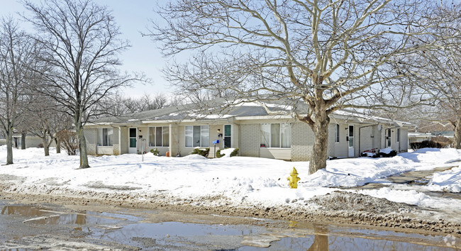 Building Photo - North Hill Farms