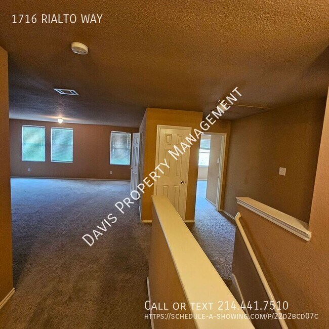 Building Photo - 1716 Rialto Way