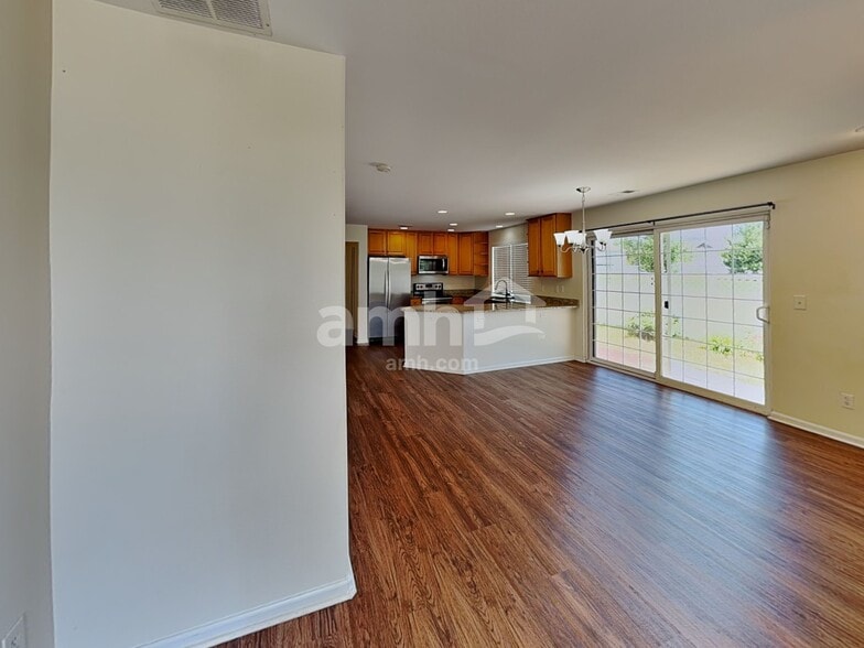 Building Photo - 5532 N Jebel St