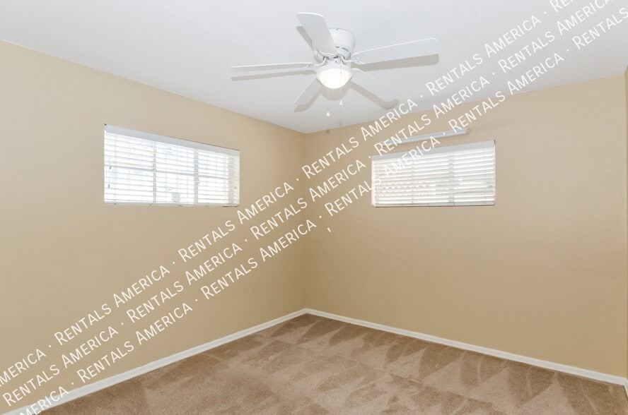 Building Photo - 5625 E 20th St