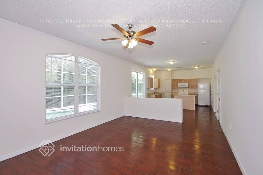 Building Photo - 127 Golfside Cir
