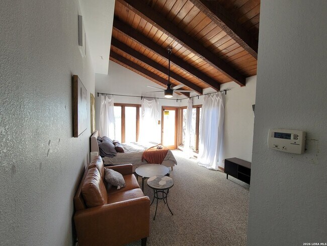 Building Photo - 2059 Glenn Dr