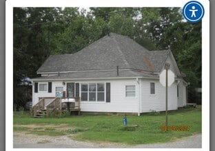 Building Photo - 589 N State St