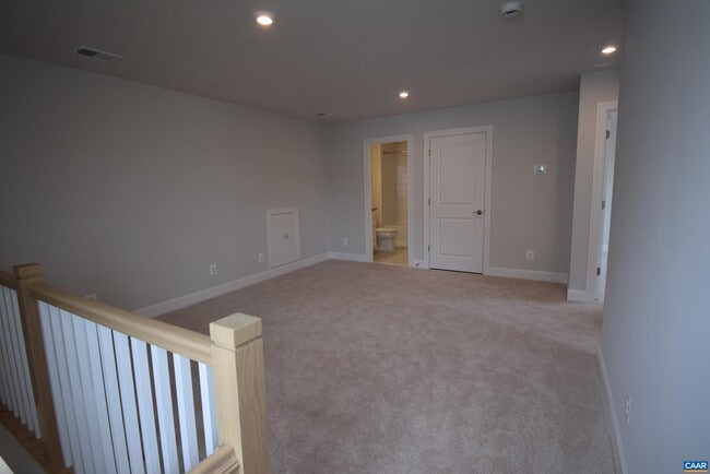 Building Photo - 129 Crabapple Ln