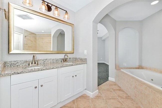Building Photo - 7503 Atlantis Way