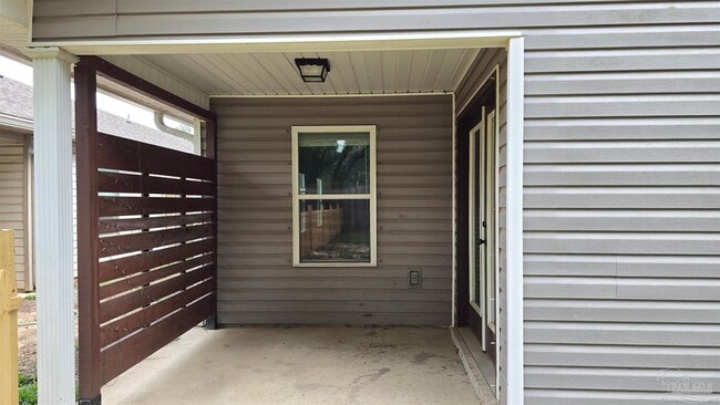 Building Photo - 5157 Peach Dr