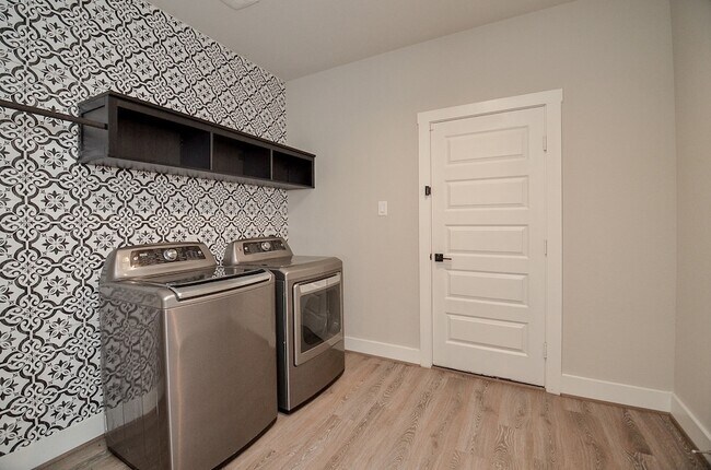 Building Photo - 3506 Gore Creek Dr