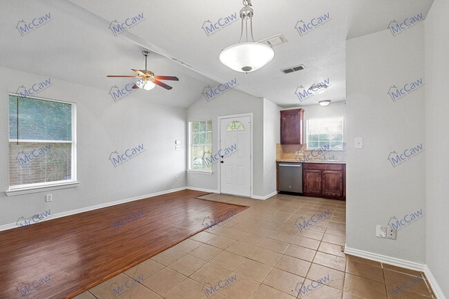 Building Photo - 3108 Lincoln Ave