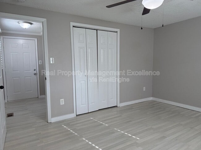 Building Photo - 308 New Rand Rd