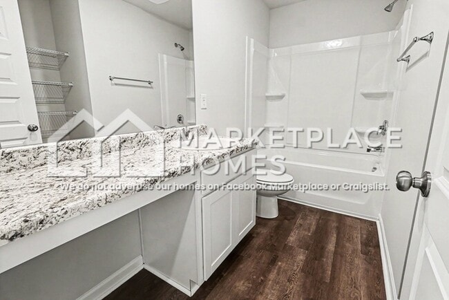 Building Photo - 87 River Rock St