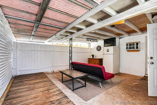 Building Photo - 3017 Buckley Ave