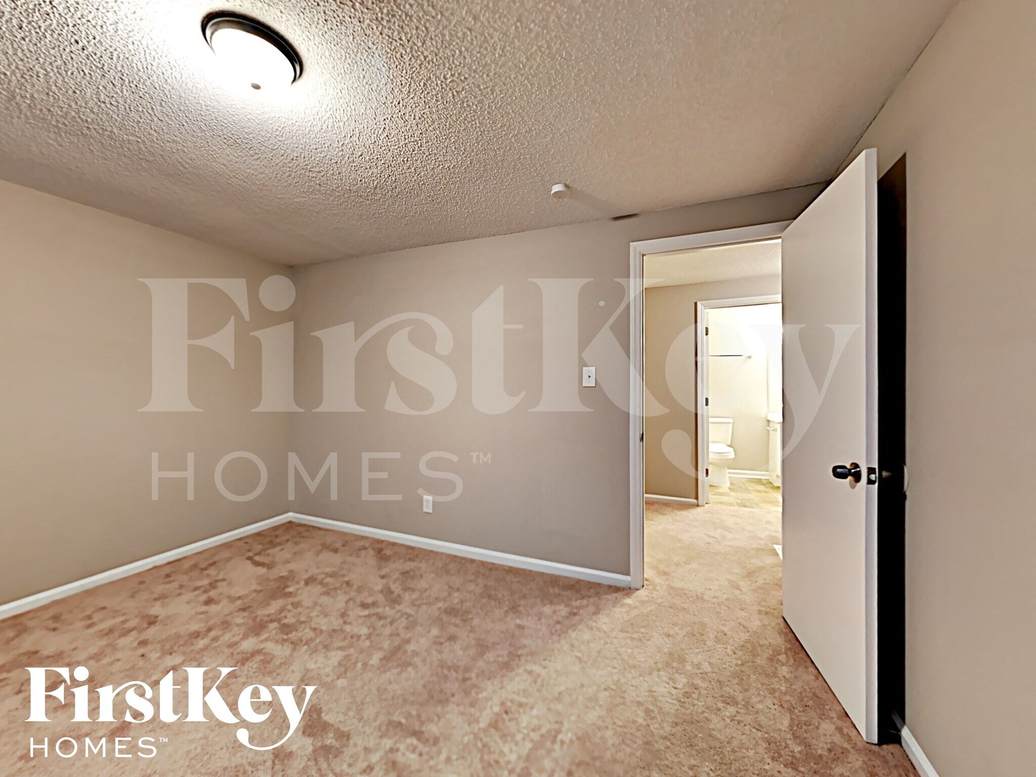 Building Photo - 1940 Winsted Ct