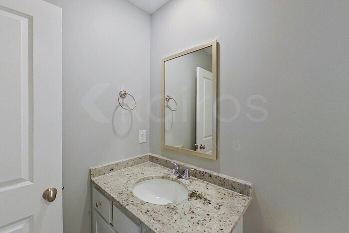 Building Photo - 661 June St