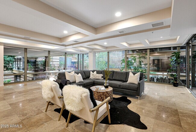 Building Photo - 7151 E Rancho Vista Dr