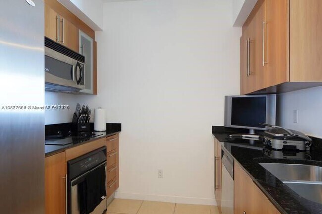 Building Photo - 325 S Biscayne Blvd