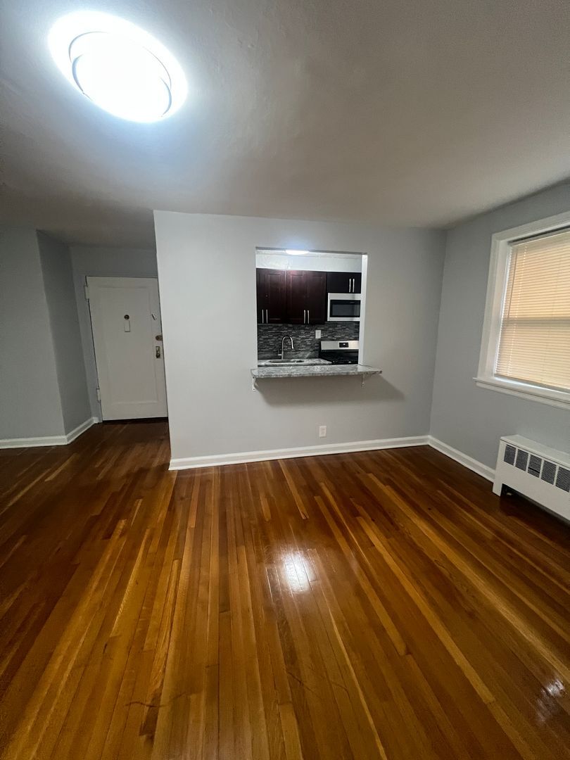 Interior Photo - 151 South Munn Ave