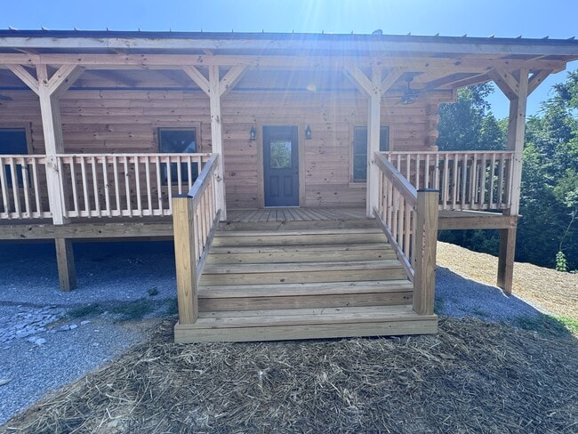 Building Photo - 1339 Hickory Point Dr