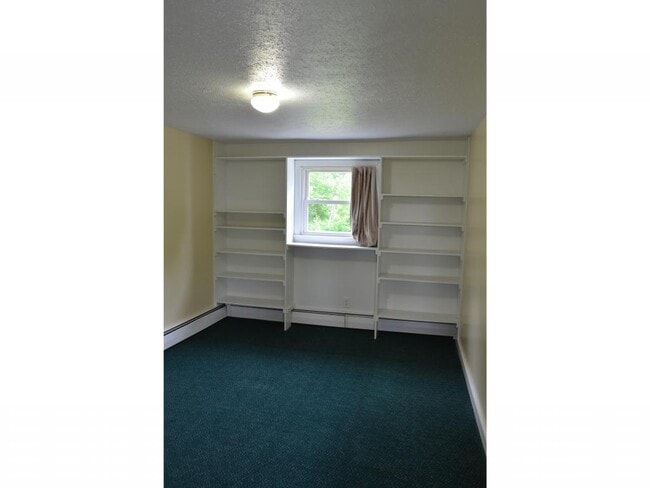 Building Photo - 1092 New Hampshire Rte 175