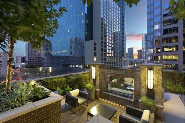 Building Photo - 302 Brazos St