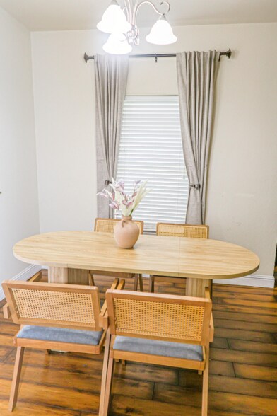 Building Photo - 516 Highpark Ct