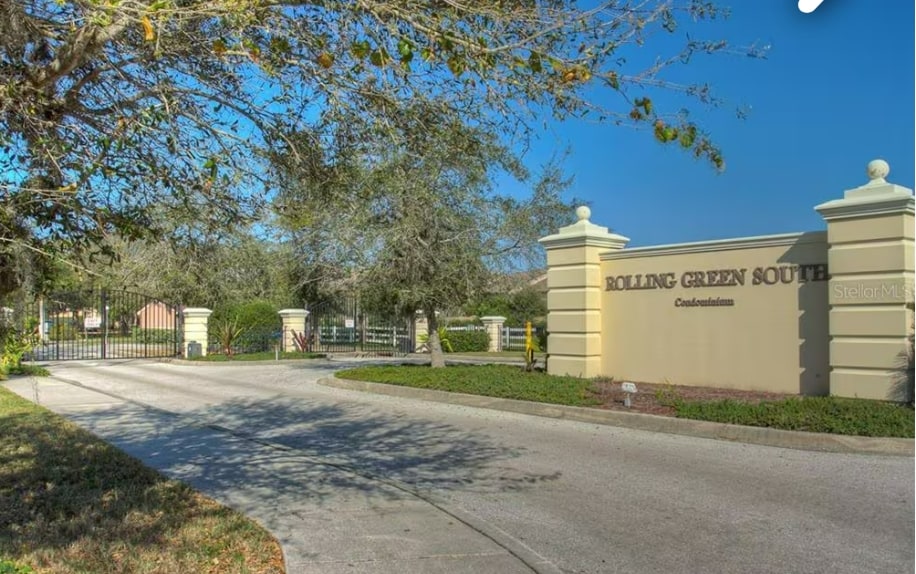 Building Photo - 2495 Twin Dr