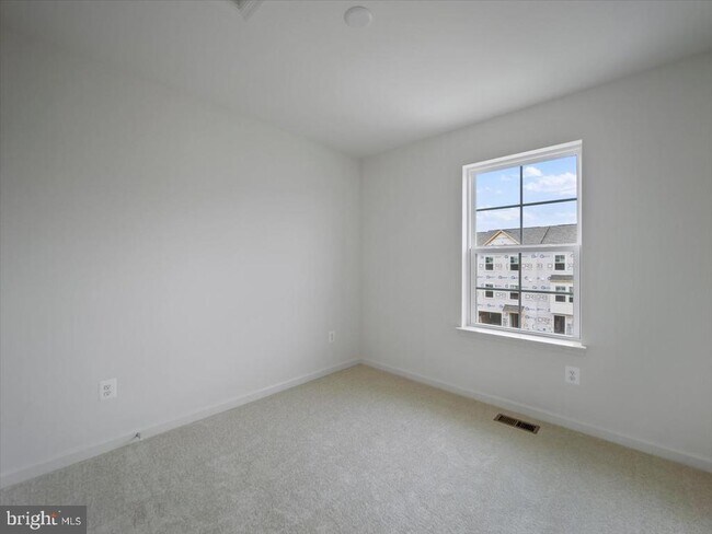 Building Photo - 266 Clifton Mnr