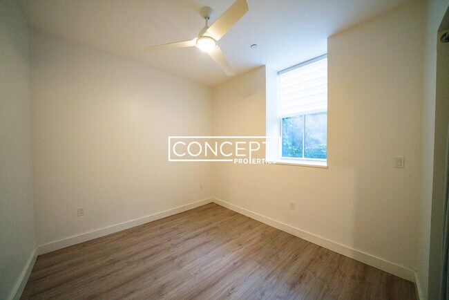 Building Photo - 1474 Tremont St
