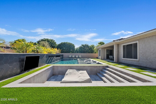 Building Photo - 19411 E Timberline Rd