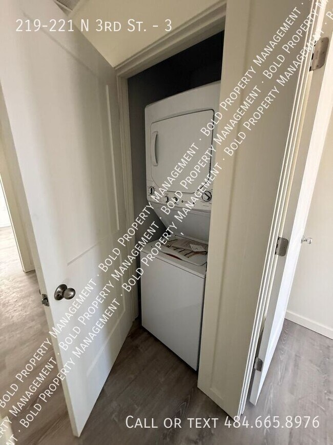 Building Photo - 219-221 N 3rd St.-3