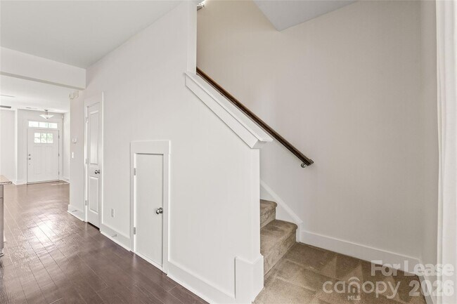 Building Photo - 2564 Tranquil Oak Pl