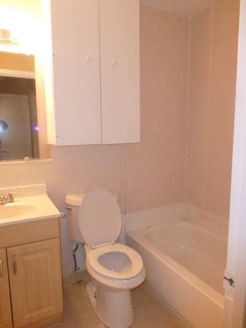 Building Photo - 409 Cliff Dr