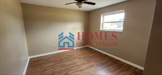 Building Photo - Two Bedroom Townhouse | New Harmony