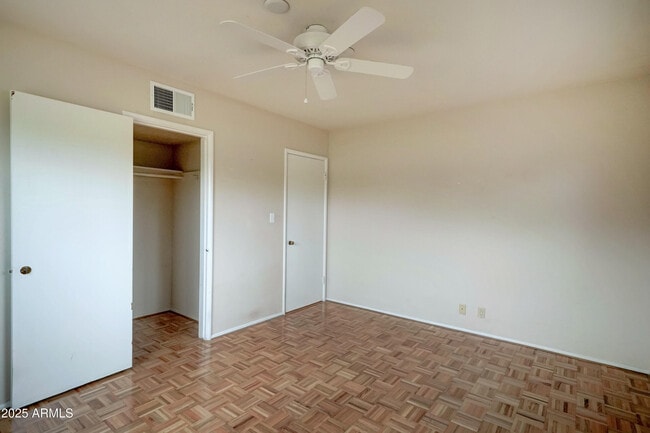Building Photo - 3033 E Campbell Ave