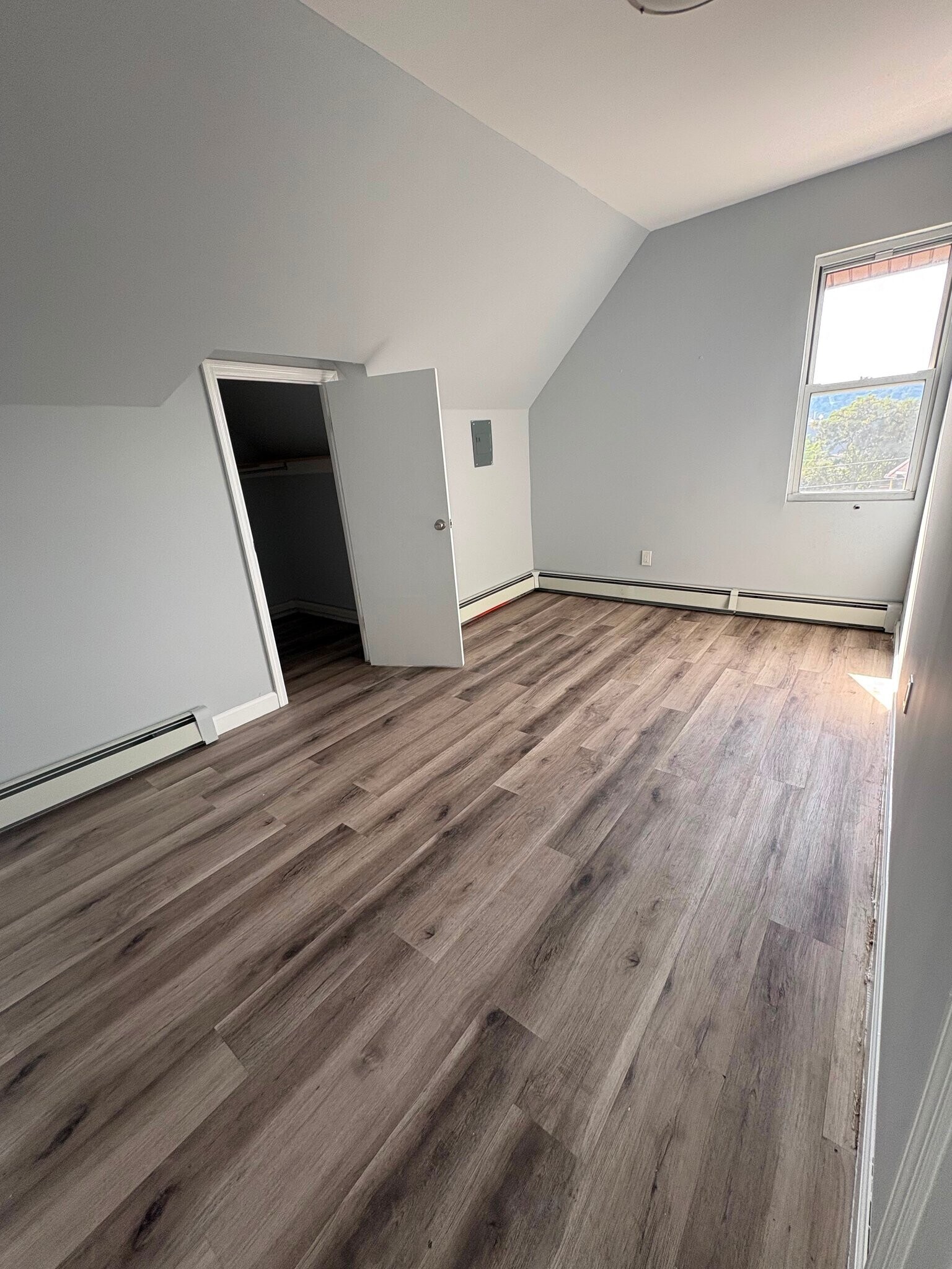 Building Photo - 104 Buena Vista Ave