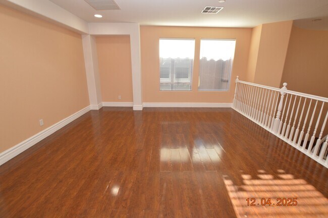 Building Photo - 638 Harvester Course Dr