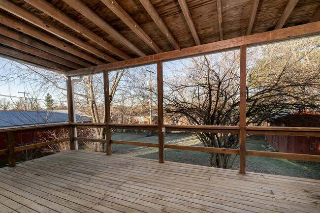 Building Photo - 145 Newcastle St