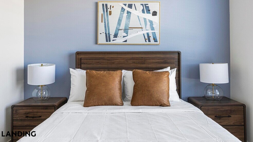 Building Photo - 1345 E 15th St