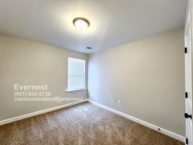 Building Photo - 8919 Kathryn Grace Dr