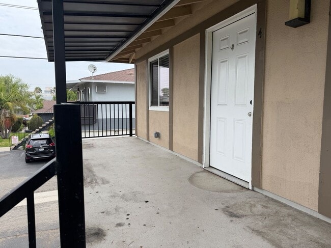 Building Photo - 7631 Amazon Dr