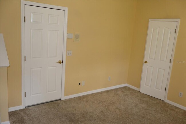 Building Photo - 3019 Pointeview Dr