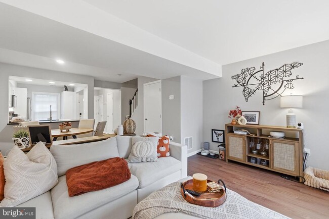 Building Photo - 2568 S Arlington Mill Dr