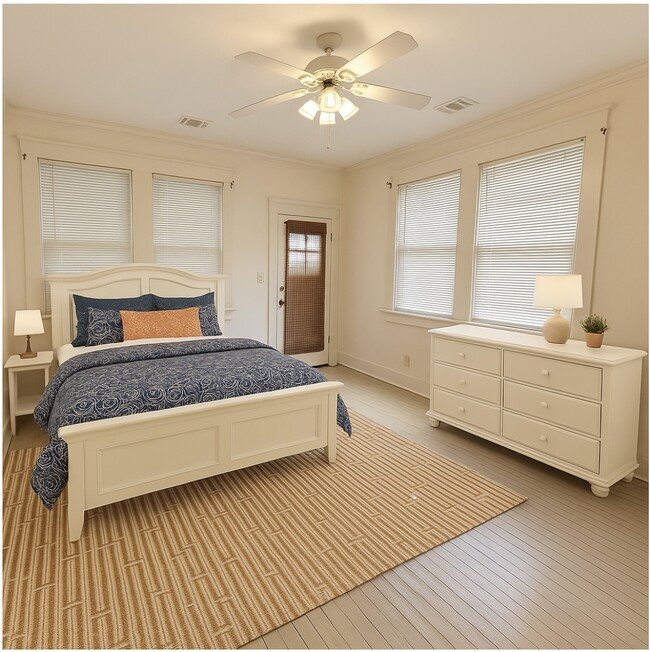 Building Photo - 2433 Palmer Ave