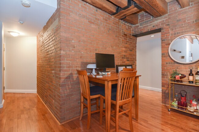 Building Photo - 99 Fulton St