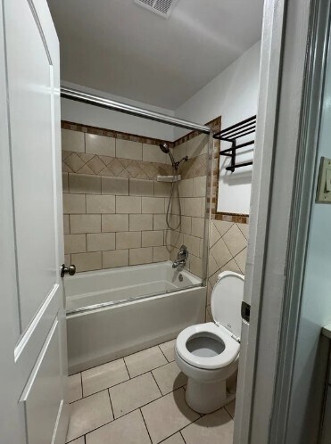 Building Photo - 400 N Acacia Ave