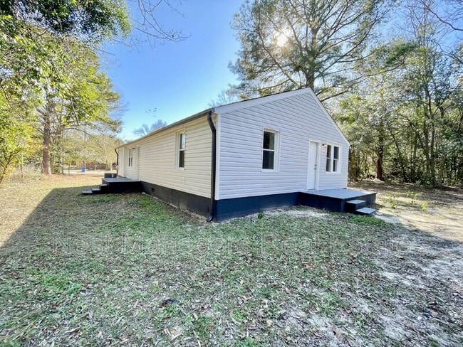 Building Photo - 714 Wilma St