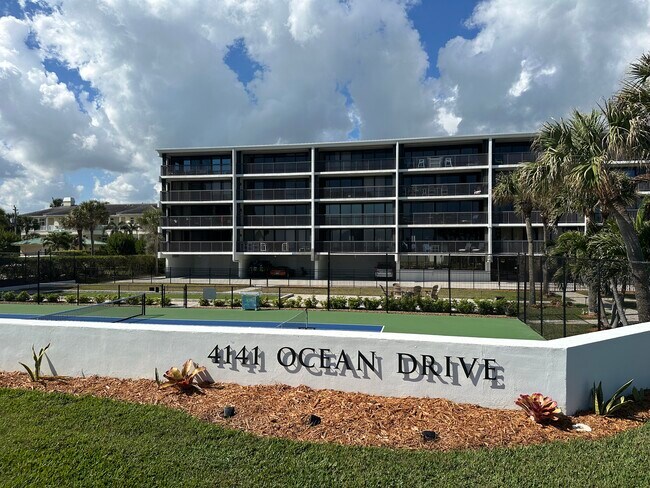 Building Photo - 4141 Ocean Dr